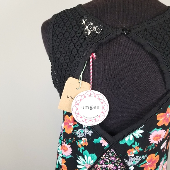 NWT Umgee flowy floral lace cutout sleeveless top - Picture 10 of 13